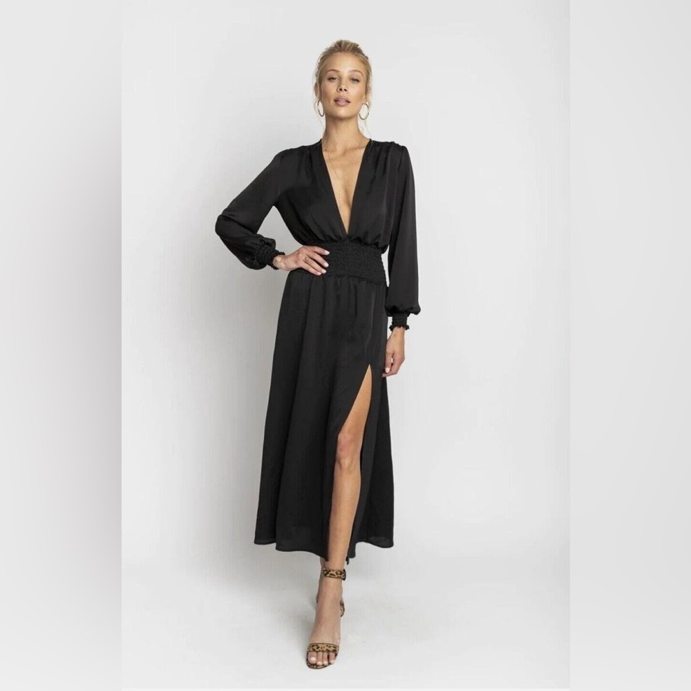 Resa Jade Maxi in Black